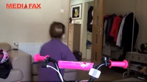 Bonele şi menajerele nu mai au de lucru. Angajatorii invocă faptul că acestea folosesc transportul în comun | VIDEO