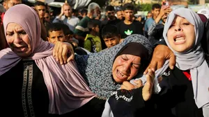 Experți în drepturile omului cer Consiliului ONU să ia măsuri pentru protejarea femeilor din Gaza