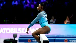 Simone Biles a câştigat a 6-a medalie de aur mondială la stilul complet