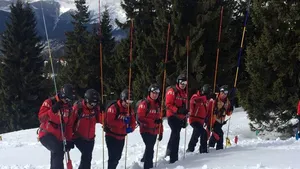 GALERIE FOTO 30 de salvatori au simulat o avalanşă la Rânca, într-o zonă cu zăpadă de circa 70 de centimetri