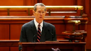 Discursul Regelui Mihai în Parlament: România are nevoie de cârmuitori respectaţi şi pricepuţi. Coroana Regală nu este un simbol al trecutului