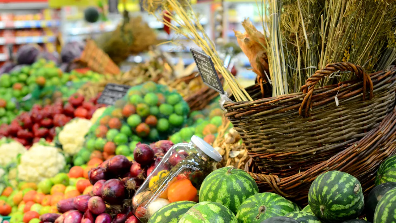 În premieră la Târgu Mureş: Peste 60 de producători participă la Ziua naţională a produselor româneşti