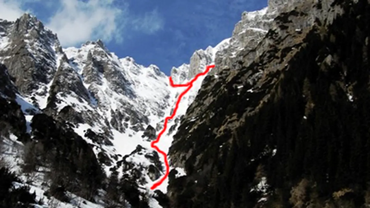 Doi turişti au căzut într-o prăpastie în Munţii Bucegi