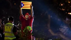 Scenă emoţionantă. Sute de primari catalani, strânşi la un loc pentru a cere autodeterminarea Cataloniei