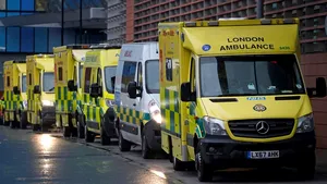 Vaccinarea împotriva COVID a prevenit 127.500 de decese în Marea Britanie