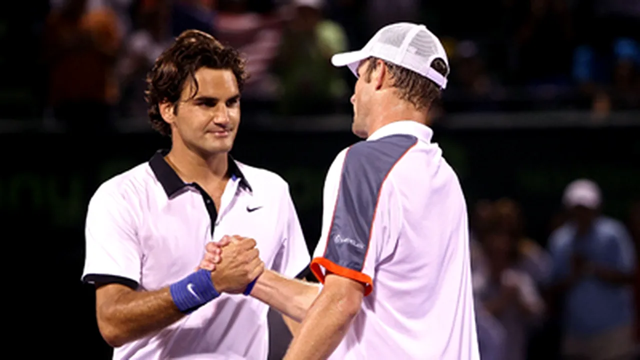 Federer va juca a 19-a semifinală consecutivă de Grand Slam