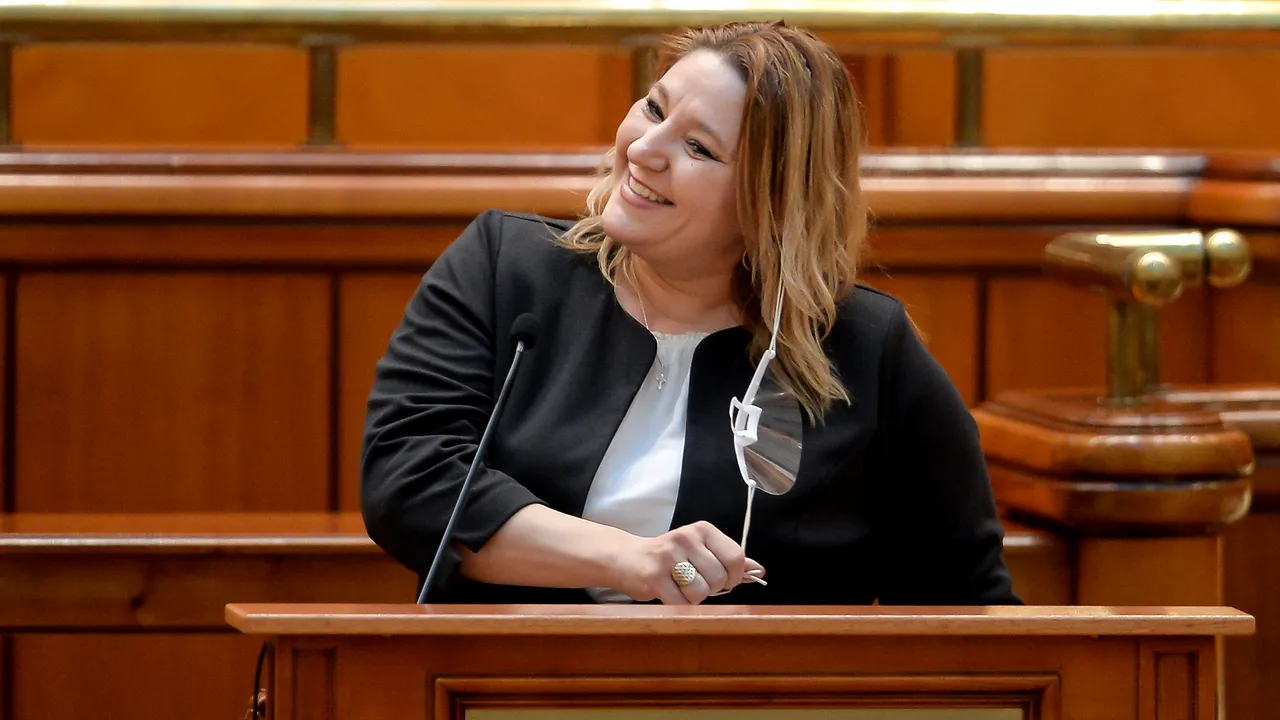 Diana Şoşoacă, după scandalul din Parlament: „Îmi voi lua inclusiv permis de port-armă şi o să solicit pază non-stop”