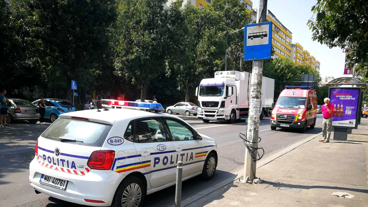 Trafic restricţionat în zona Doamna Ghica din Capitală, după ce o femeie a fost accidentată de un tir