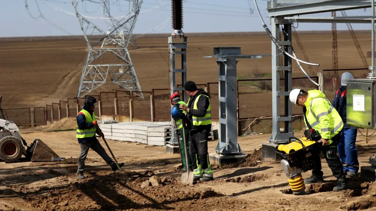 Paradoxal, Republica Moldova, care vrea să instituie starea de urgență în sectorul energetic, după atacurile rușilor, exportă curent în România. Ce s-a întâmplat