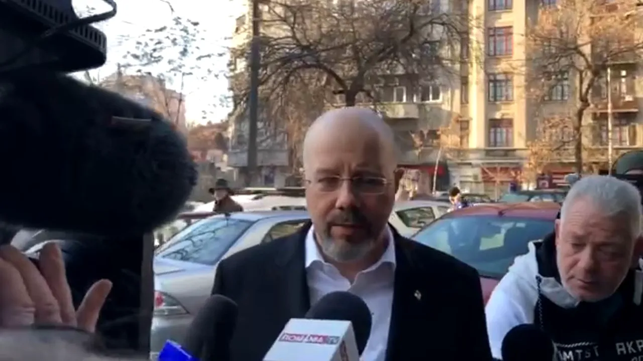 Viceprimarul Capitalei Aurelian Bădulescu, la ieşirea din sediul DIICOT: Am fost întrebat despre complicităţile politice de la 10 august. VIDEO