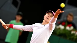 Swiatek a trecut de ultima spaniolă din turneu şi e în sferturi la Madrid Open