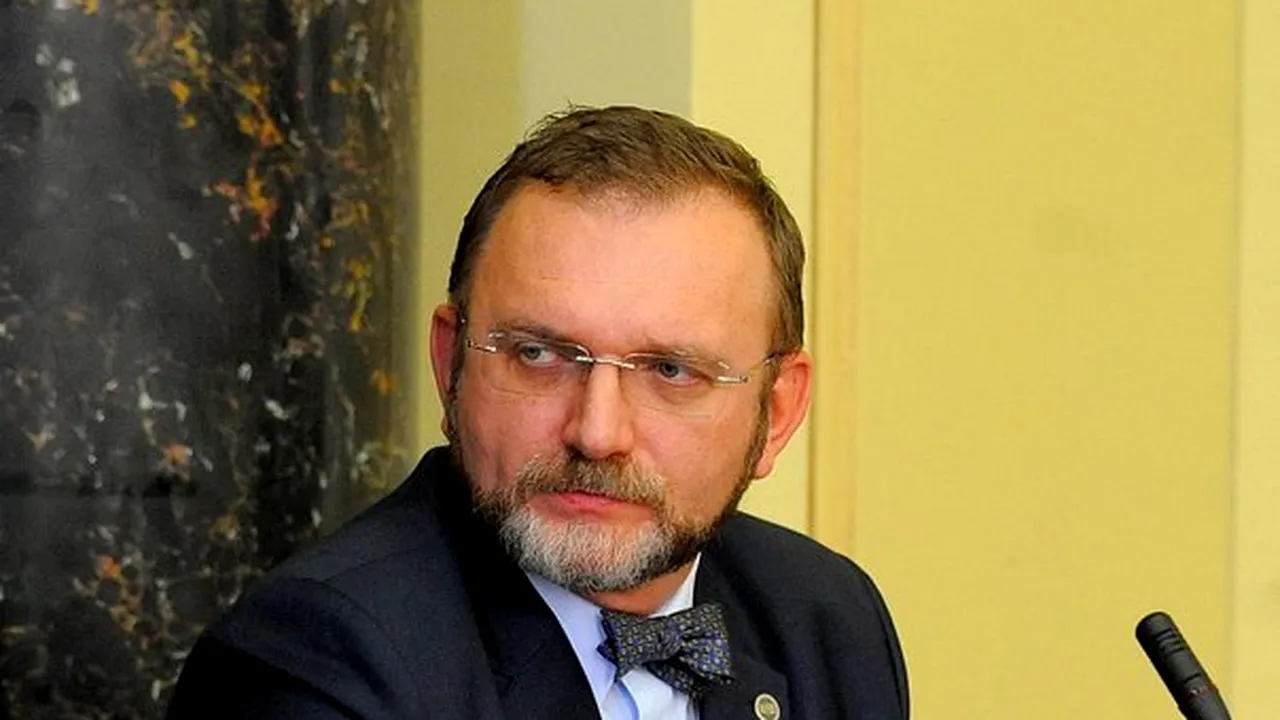Decanul de la Drept a demisionat după ce Consiliul şi-a declinat competenţa privind teza de doctorat a lui Ponta