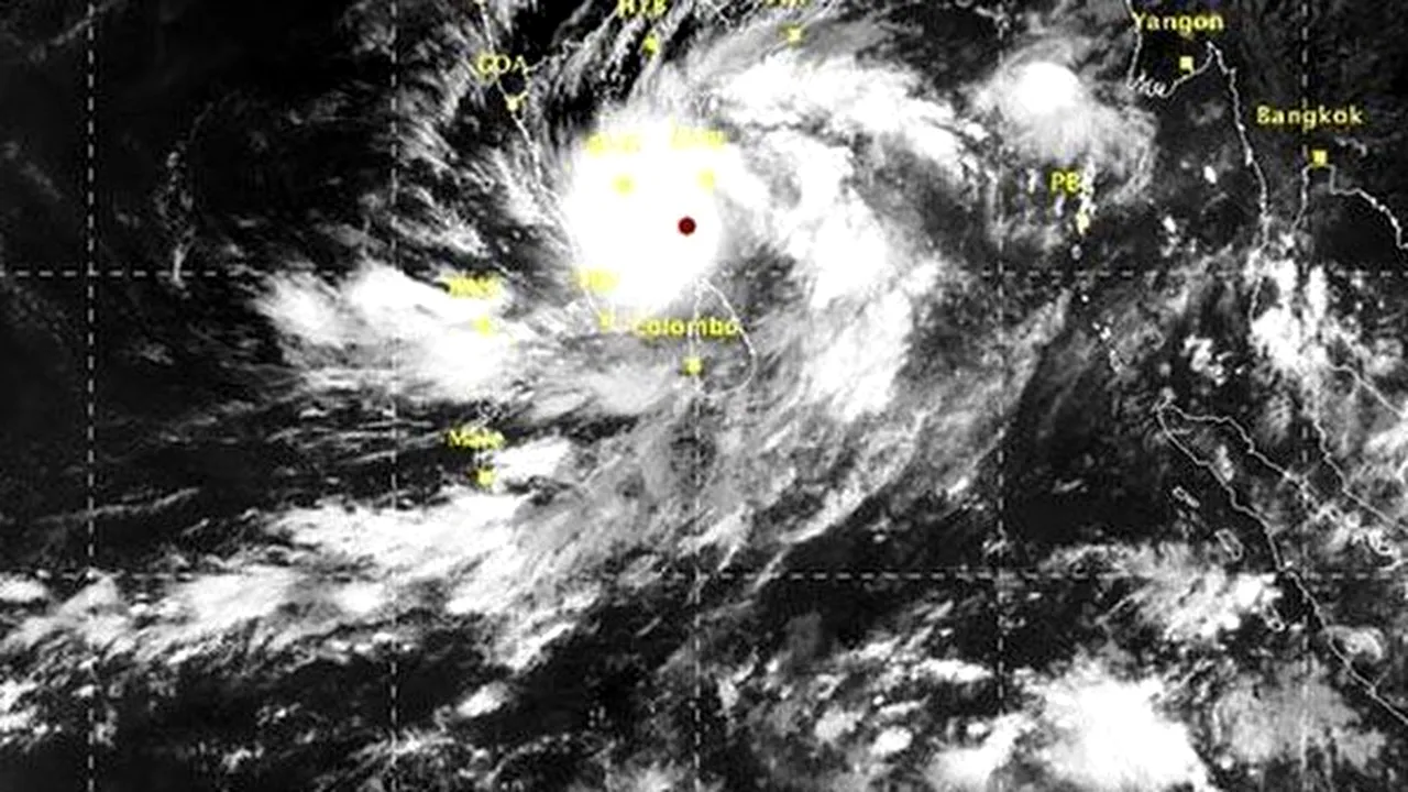 Cel puţin 24 morţi în Bangladesh, pe fondul fenomenelor naturale extreme cauzate de ciclonul Roanu - FOTO, VIDEO