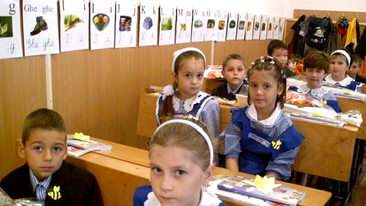 Purtarea uniformei în şcoli, obligatorie? Comisia de învăţământ din Senat a respins propunerea
