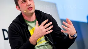 Cine este Jan Koum, creatorul WhatsApp: De la asistat social la miliardar, a fost inspirat de comunism şi 