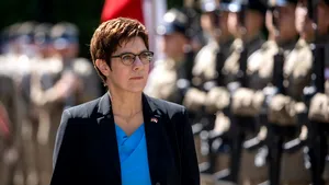 Germania nu mai consideră relevantă contribuţia de 2% şi vrea să deţină 10% din capabilităţile NATO