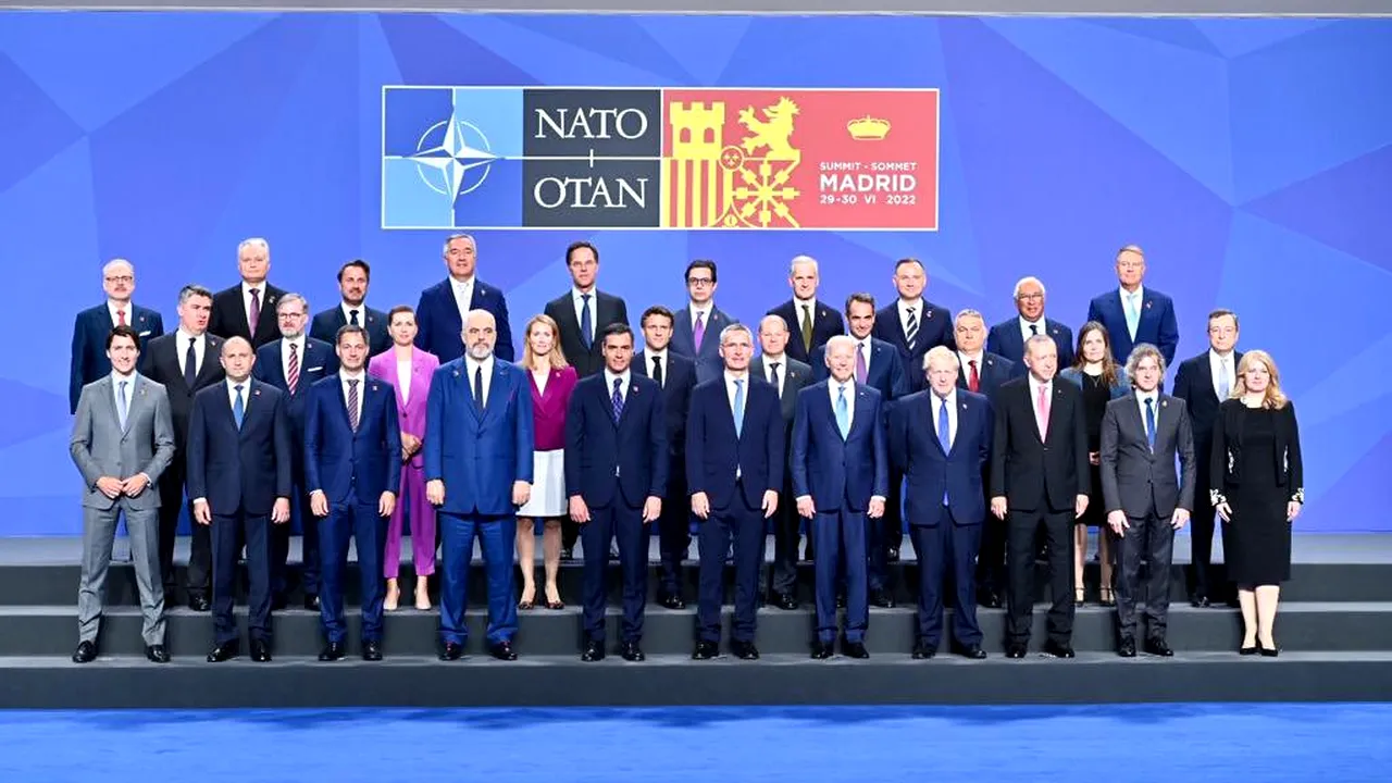 NATO adoptă noul concept strategic şi invită Finlanda şi Suedia să devină state membre. Alianţa va contracara ameninţările generate de Rusia şi China