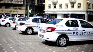  Tânăr reţinut pentru ultraj după ce i-a dat un cap în gură unui poliţist