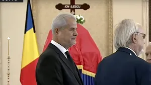 Fostul premier Adrian Năstase a ajuns la catafalcul lui Ion Iliescu