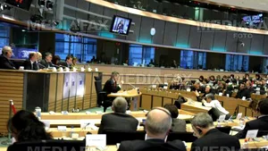 Günther Oettinger, comisar european: În reţelele de socializare nu sunt controlate defăimările şi instigările la ură  