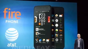 Amazon a lansat smartphone-ul Fire Phone, cu ecran care face imaginile să pară 3D. Ce dotări are telefonul şi cât va costa - GALERIE FOTO