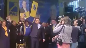 Lansarea candidaţilor PNL la PE în Brăila, pe imnul Ligii Campionilor. Petrache: N-am vorbit la UEFA - FOTO