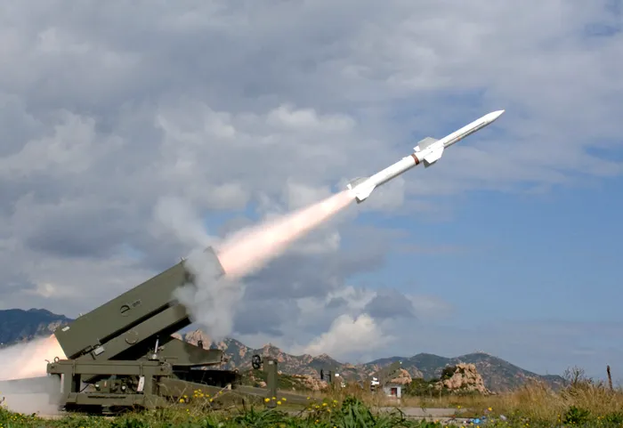 NEWS ALERT Armata americană a lansat noi atacuri asupra unor ținte din Iran | Iranul anunță închiderea Strâmtorii Ormuz