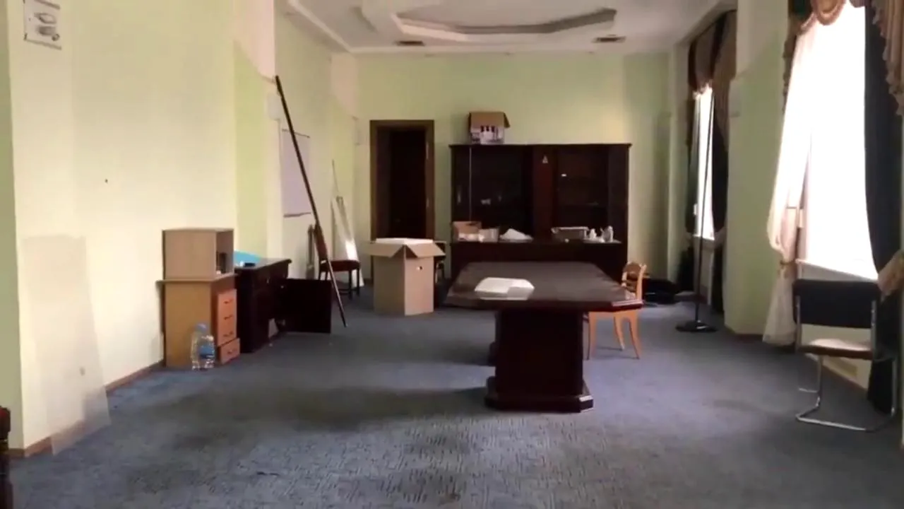 În Herson, imaginile arată fuga disperată a oficialilor ruşi, însă orasul rămâne ocupat


