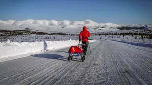 Tibi Uşeriu conduce detaşat cel mai greu maraton de pe planetă. Trei români au abandonat 