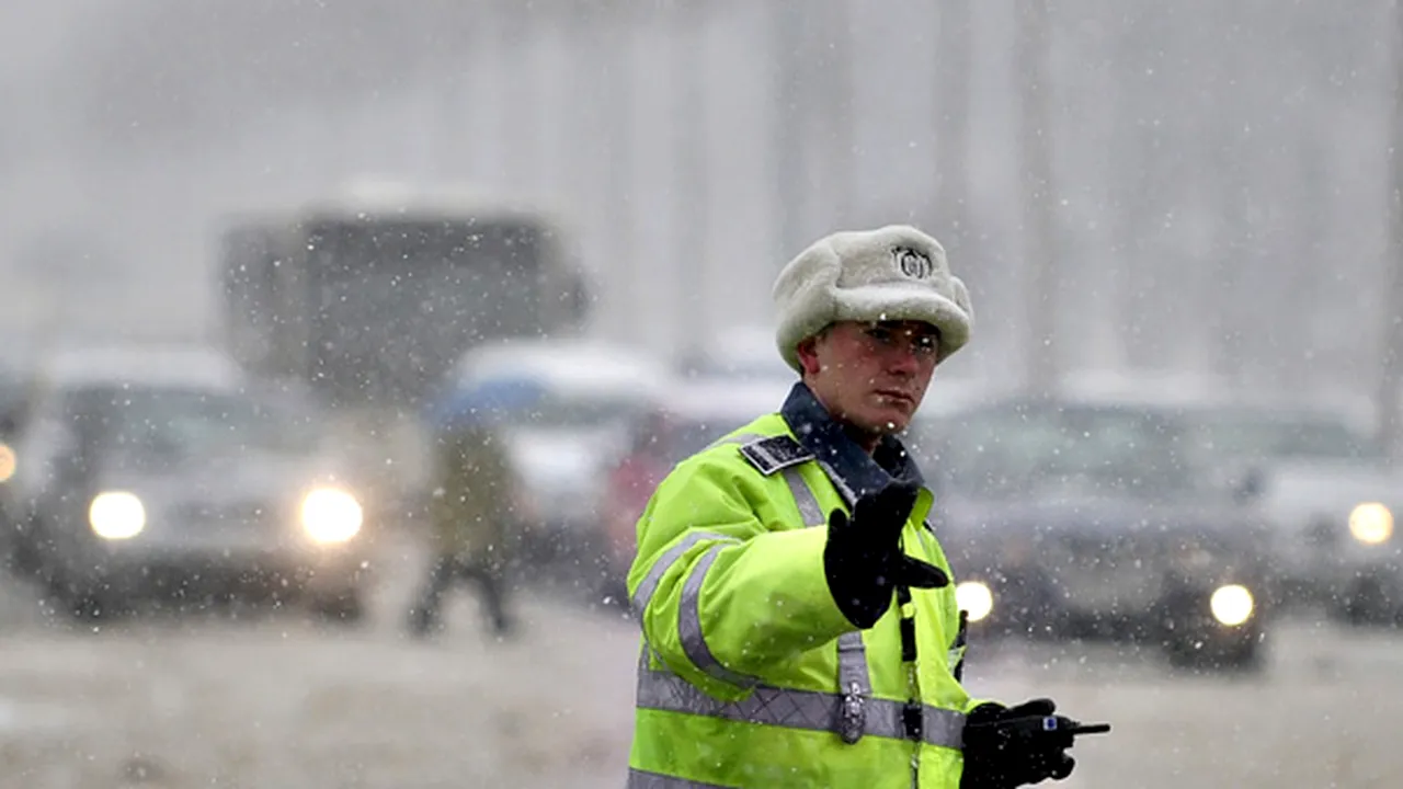 POLEI şi ninsori în mai multe judeţe. PROGNOZA METEO pentru sâmbătă şi duminică