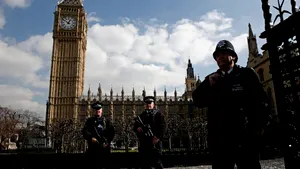 SCANDAL în Parlamentul Marii Britanii: Un deputat a demisionat, acuzând Guvernul May de tendinţe spre dreapta, în contextul Brexit