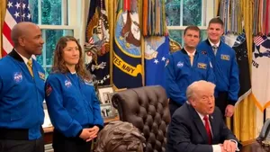 Trump primește la Casa Albă echipajul misiunii Artemis II și se laudă: „Aș fi reușit și eu”