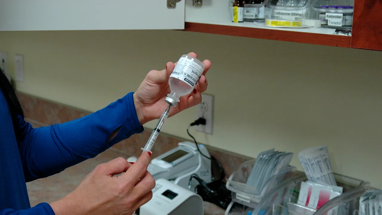 40.000 de doze de vaccin împotriva HPV, distribuite către direcţiile de sănătate publică 