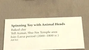 FOTO | CONTROVERSĂ legată de cel mai vechi fidget spinner din lume, care ar data de acum 4000 de ani. Obiectul, APRIG dezbătut pe Internet