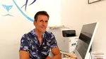După un an de acomodare, Mirela și Adrian Copăceanu au deschis o clinică veterinară în Alicante. „Vroiam o schimbare, dar profesional e la fel ca în România. Doar că aici avem plajă și o climă bună”