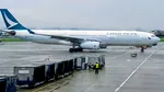 Panică într-un avion Cathay Pacific: Un pasager a încercat să deschidă ușa în timpul zborului Boston – Hong Kong