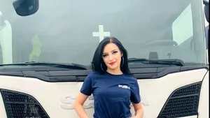 Cine a fost aleasă „Cea mai frumoasă şoferiţă de camion din România”