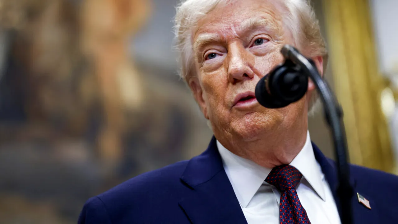 De ce se machiază Trump / Obiceiul președintelui american, care-i disperă pe medicii săi