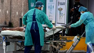 1 din 5 oameni din lume ar putea să dezvolte o formă severă de COVID-19 în urma infectării