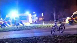 9 persoane rănite după ce o mașină a lovit un grup de oameni în Olanda într-un accident suspect