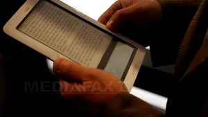 Elefant.ro, în discuţii cu Amazon.com pentru introducerea cărţilor în română pe platforma Kindle