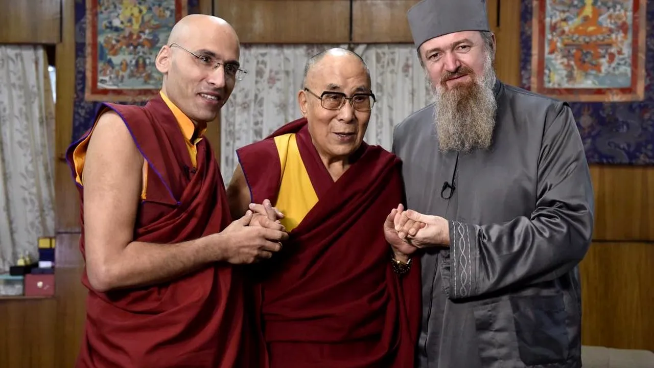 Discipol al lui Dalai Lama | Povestea românului care a devenit călugăr budist tibetan şi caută educarea minţii în India | GALERIE FOTO
