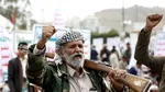 Rebelii Houthi au revendicat atacul asupra navei comerciale care se scufundă în Marea Roșie