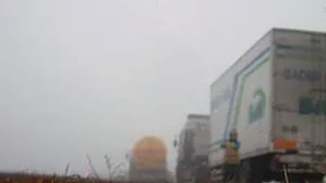 Circulaţia pe mai multe drumuri naţionale, îngreunată din cauza ceţii