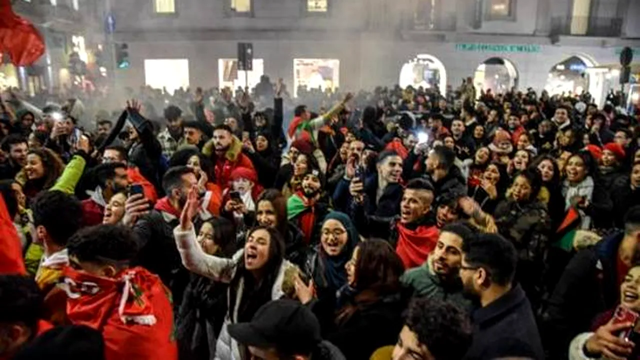 Incidente la Paris după victoria Marocului: 42 de arestări. Un bărbat, înjunghiat la Milano

