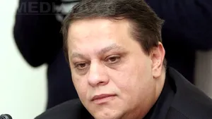 Senatorii Comisiei pentru cultură au ţinut un moment de reculegere în memoria lui Valentin Nicolau