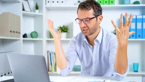 De ce sunt nemulţumiţi angajaţii români? Iată principalele motive care produc supărare în rândul salariaţilor