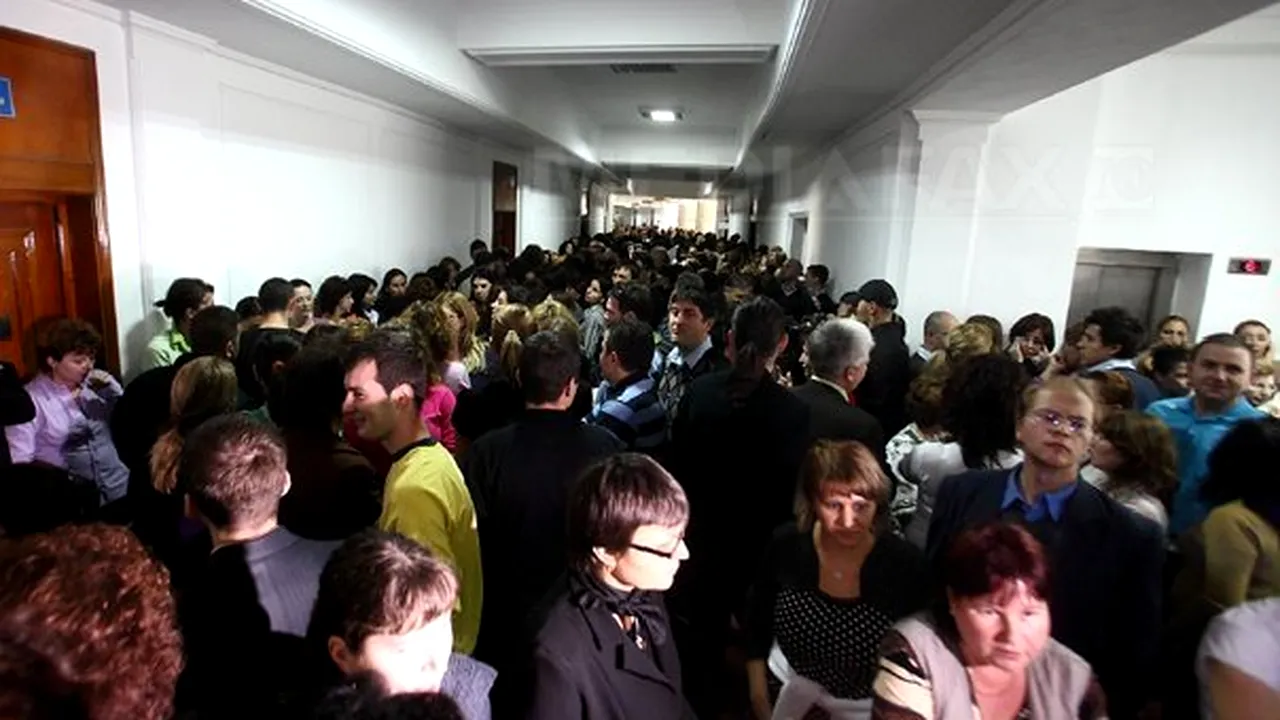 Protestul angajaţilor de la Finanţe continuă şi astăzi. Vezi aici ce instituţii sunt blocate