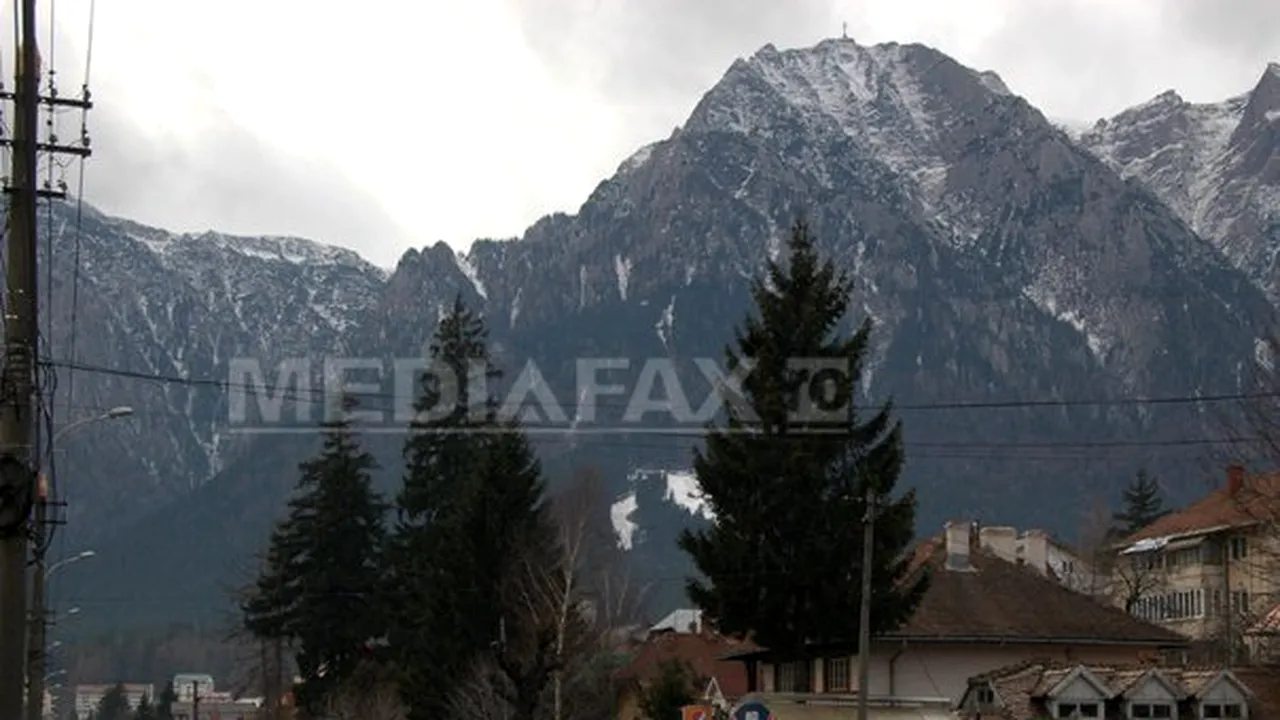 Aglomeraţie pe DN1 Ploieşti – Braşov: În zona staţiunilor Sinaia, Buşteni, Azuga şi Predeal se circulă ci greutate