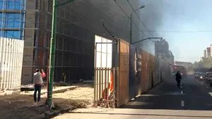 Incendiu puternic la o clădire de birouri din Timişoara. Zeci de muncitori s-au autoevacuat - FOTO